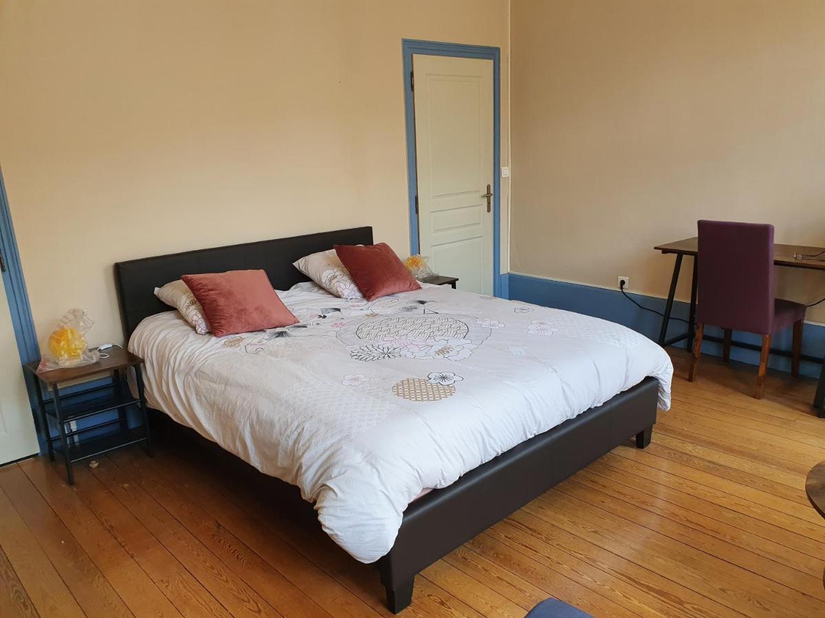 Mareuil-sur-Ay La Cour Des Marotiers Bed & Breakfast エクステリア 写真